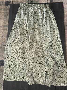 SHEIN Light Green Midi Skirt with Black Dot Print